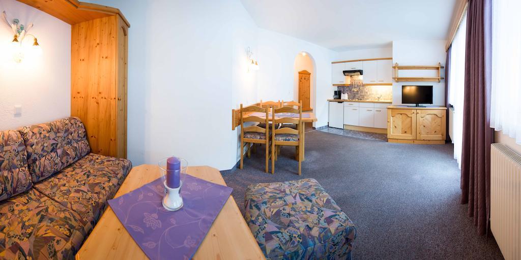 Pension Roasthof Neustift im Stubaital Luaran gambar