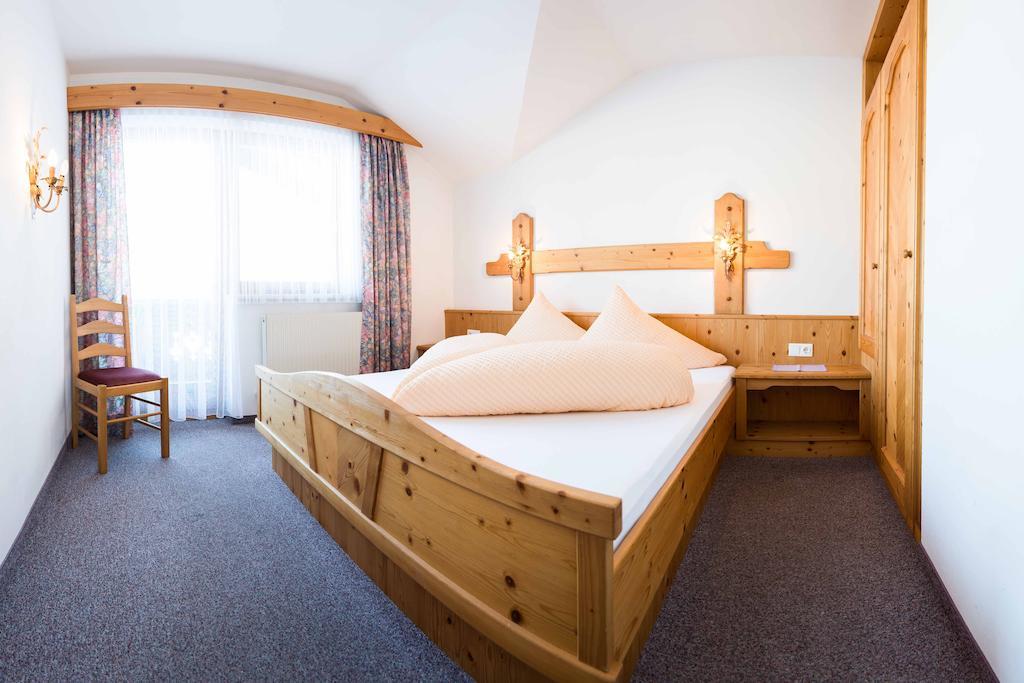 Pension Roasthof Neustift im Stubaital Luaran gambar