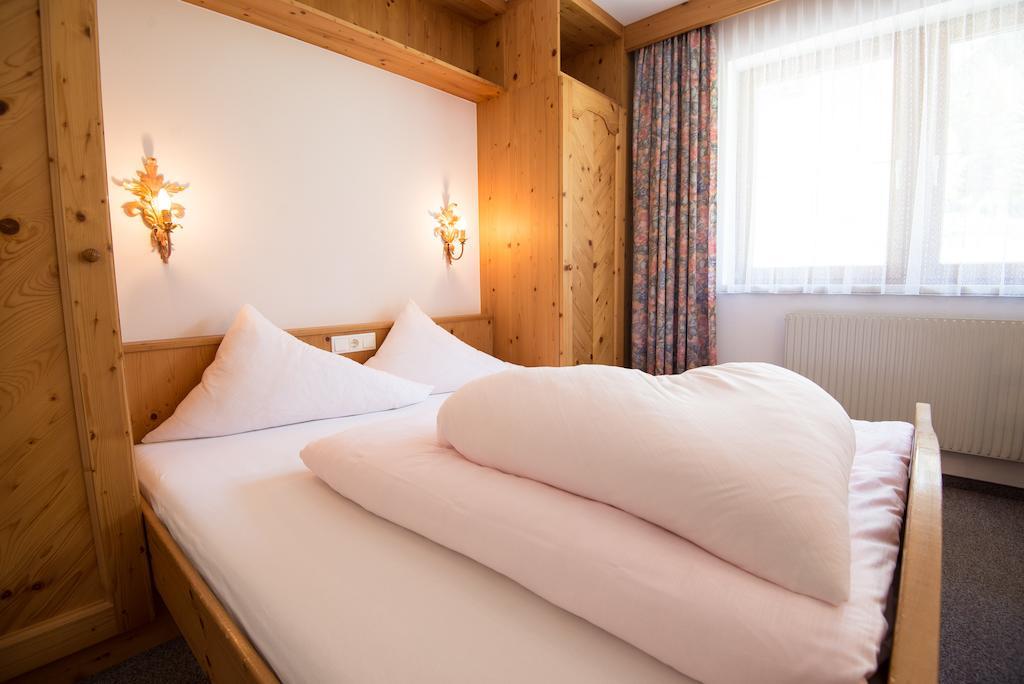 Pension Roasthof Neustift im Stubaital Luaran gambar