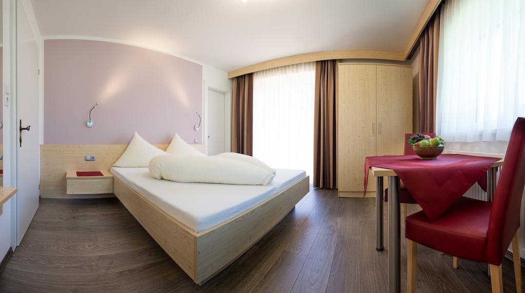 Pension Roasthof Neustift im Stubaital Luaran gambar